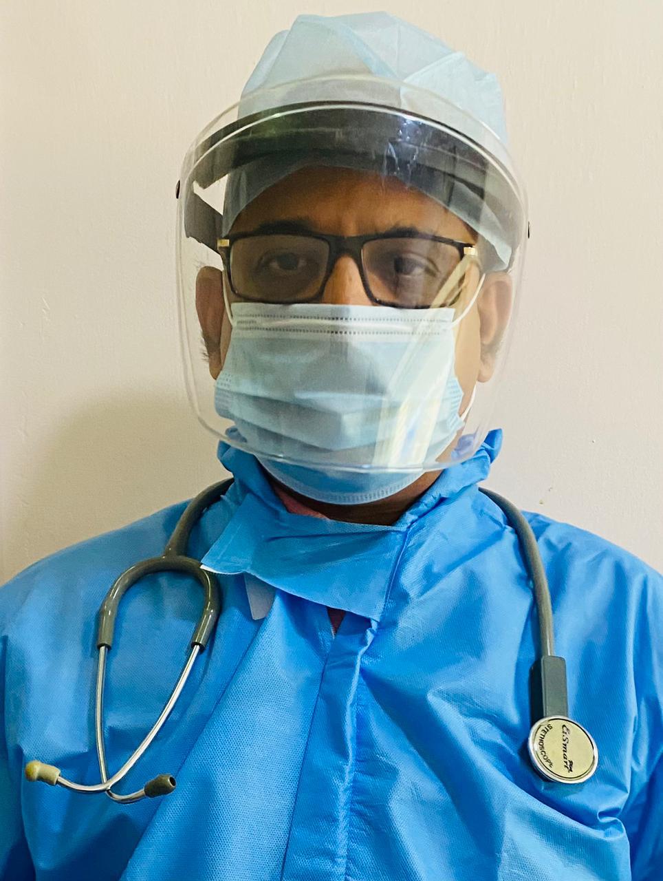 Dr. Goutham R. Choudhari treating patients at Sri Venkateshwara Clinic Bengaluru - photo 10